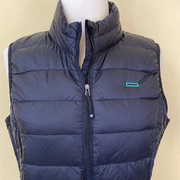 32 Degrees Lightweight Black Packable Down Vest - Picture 2 of 10